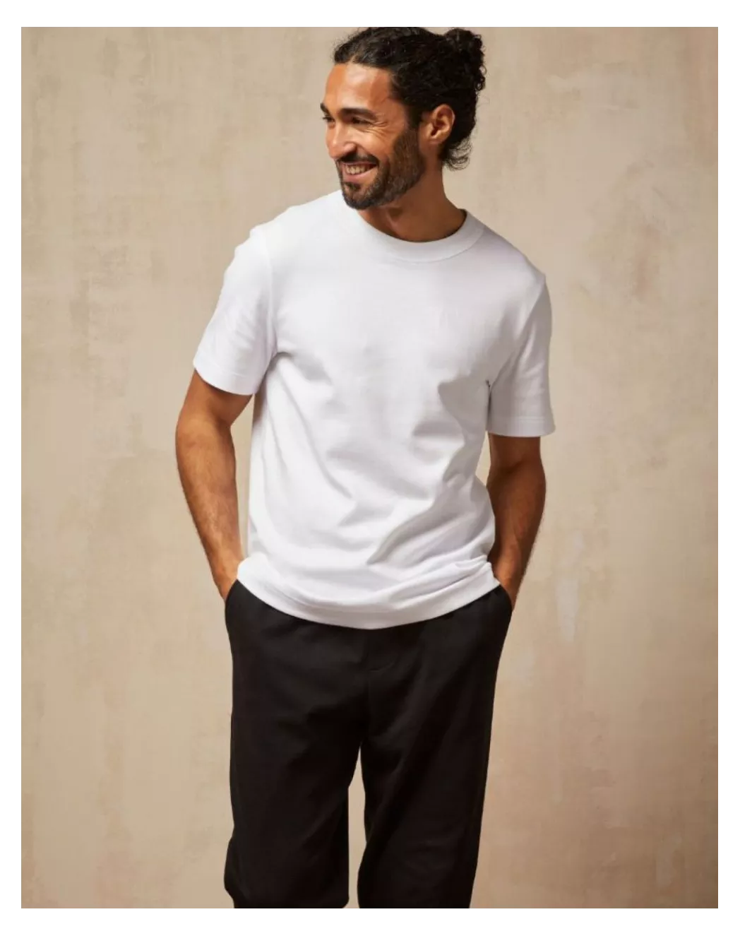 photo produit d'un t-shirt blanc Robin de Lamahieu