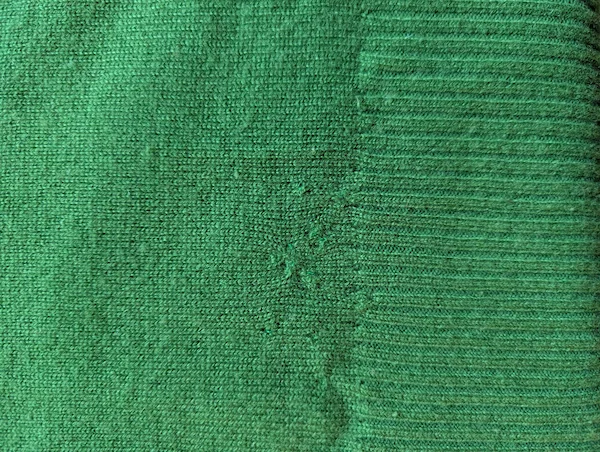 Pull vert après réparation trous